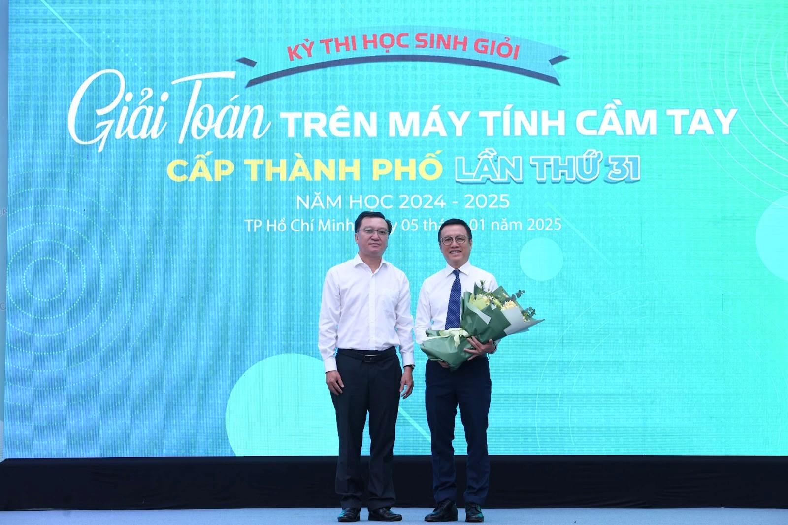 2200-thi-sinh- tham-gia-ky-th i-hoc-sinh-gio i-giai-toan-tr en-may-tinh-2. jpg