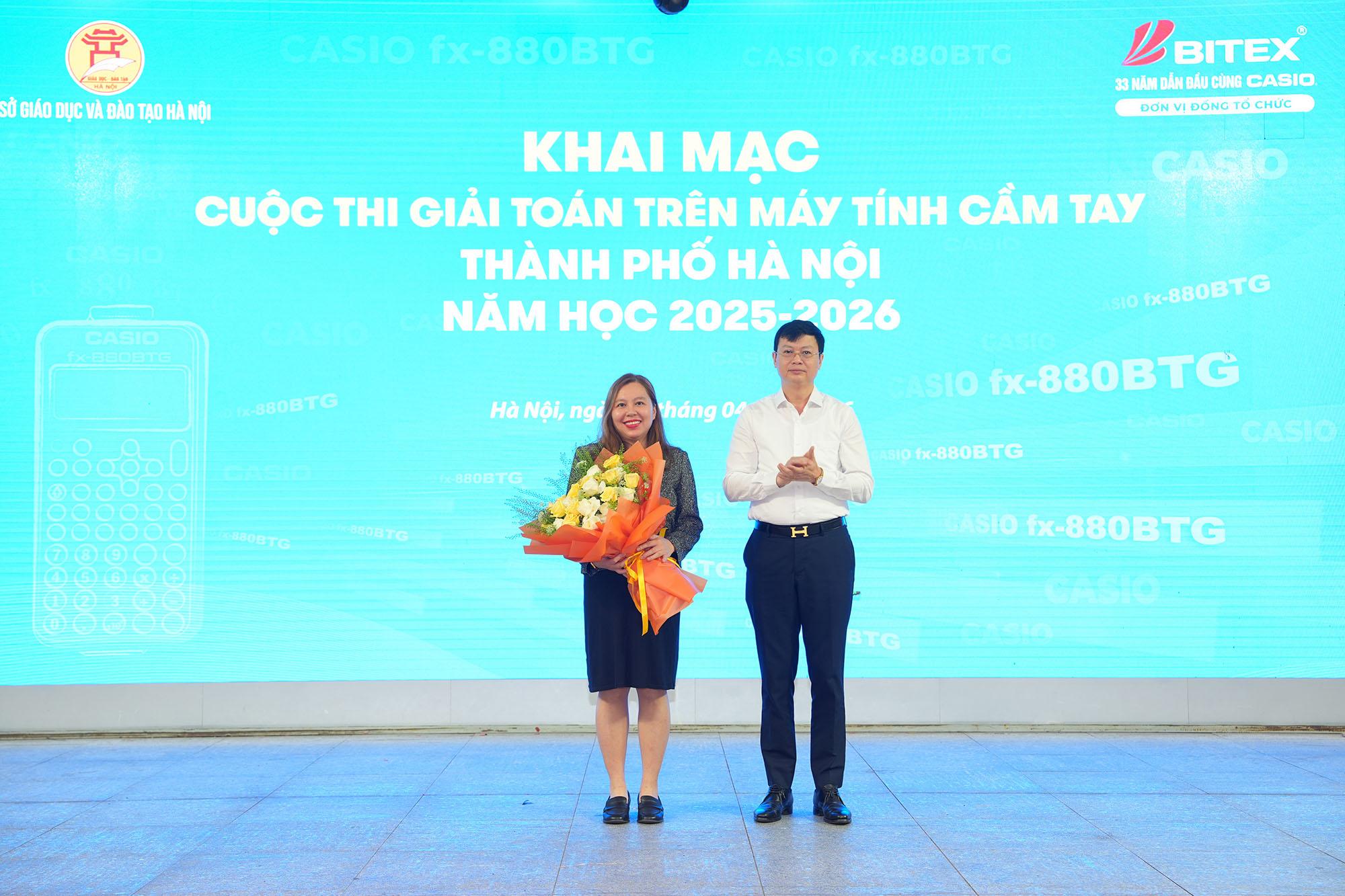 ky-thi-giai-to an-tren-may-ti nh-cam-tay-cap -thanh-pho-ha- noi-nam-hoc-20 25-2026-thu-hu t-400-em-tham- du-1.jpg